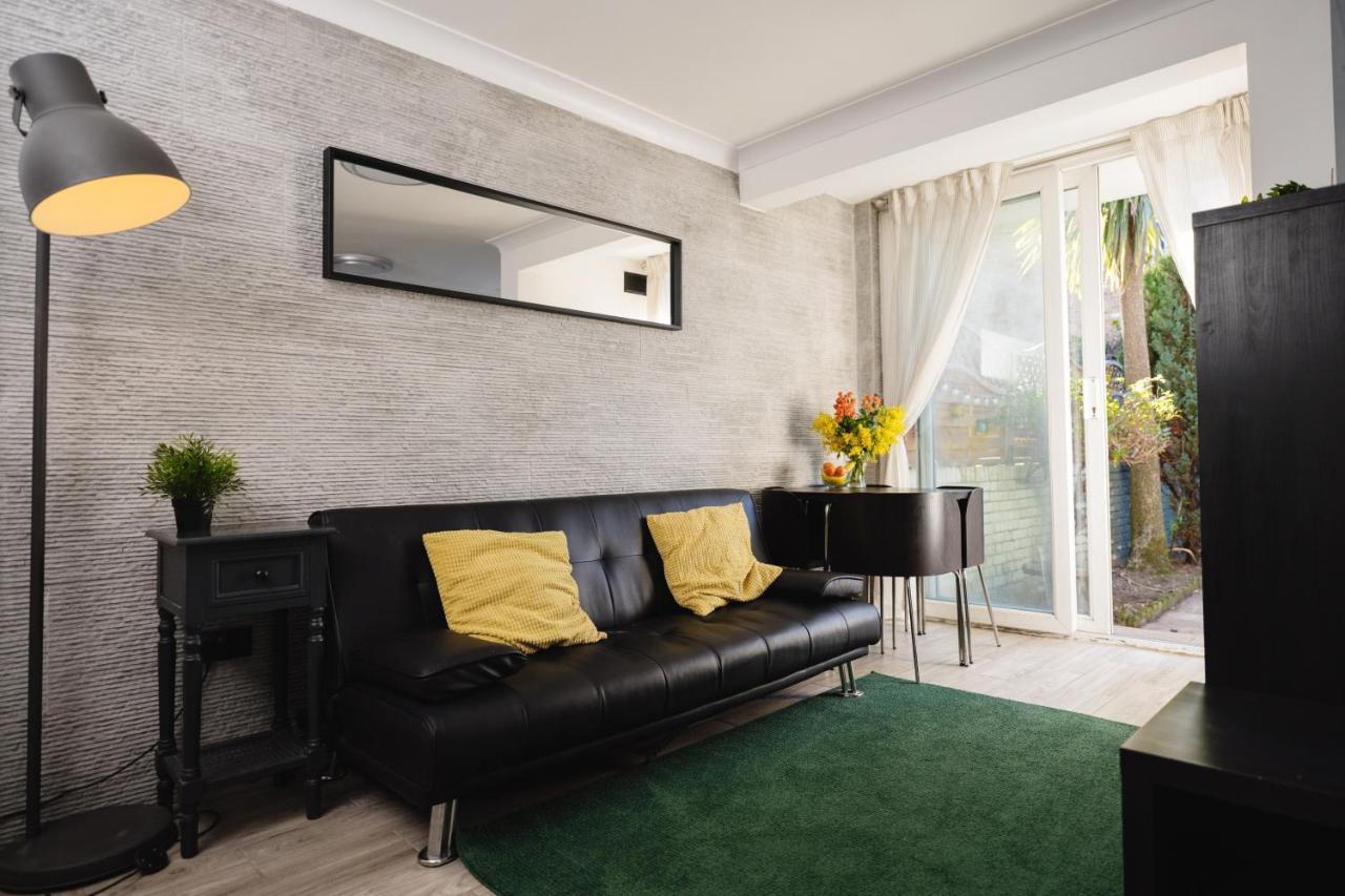 Апартаменты Chelsea Private Garden Maisonette Лондон Экстерьер фото