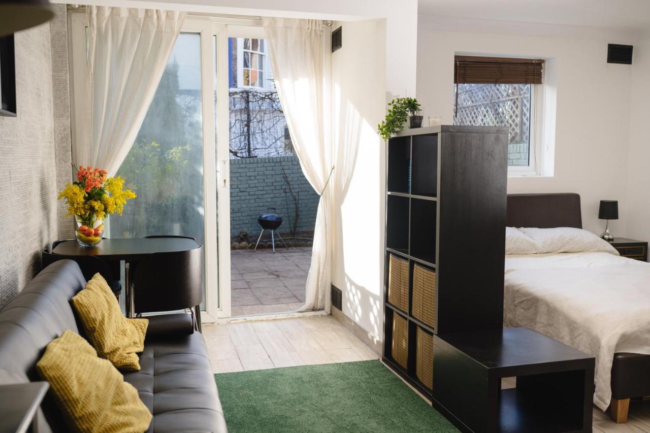 Апартаменты Chelsea Private Garden Maisonette Лондон Экстерьер фото